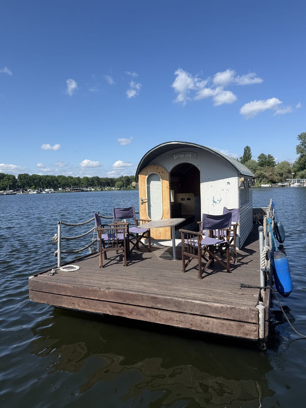 Floß mit Sonnenverdeck